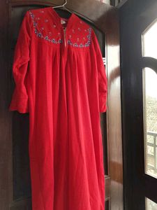 Fleece Embroidered nightgown