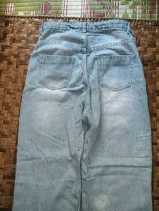 H&amp;M 2nd Copy Distress Light Blue Jeans