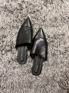 Black Pointed Toe Mules