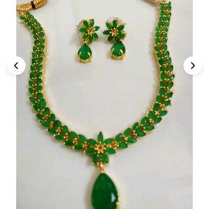 Green Stone Jewelry Set