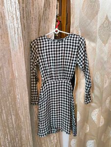 Checked A-line Dress With Back Tie Up