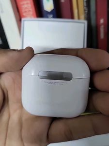 Apple Airpods Generation 4