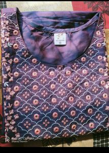 Women Embroidered Kurta