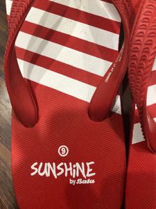 Bata Red Sunshine Flip Flops Size 9