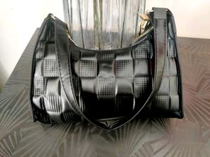 Georgio ARMANI Small Quilted Handbag