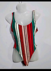 10 tops and 1 bodysuit at 350