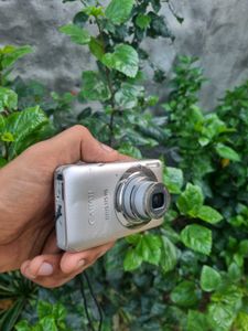 Canon Ixus 115 with Accessories