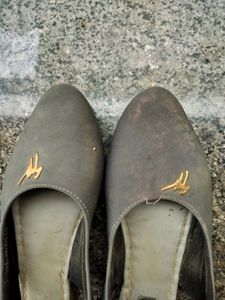 Flat Footwear