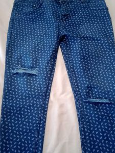 Ripped Patterned Jeans