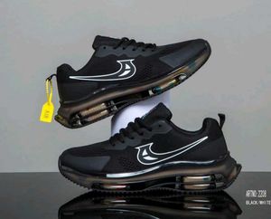 Nike Black Sneakers