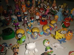 Mixed Toy Figure Lot