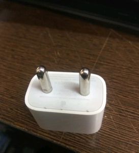 Apple 5W USB Charger for iPhones