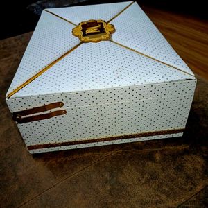 Elegant New Jewellery Box