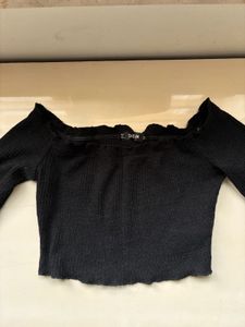 Black Off-Shoulder Long Sleeve Top