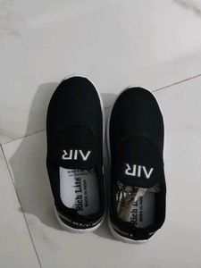 AIR Black Casual Shoes