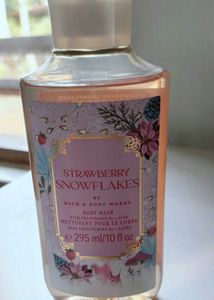 PRICE DROP💥 BBW Strawberry Snowflakes Combo