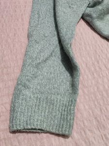 H&amp;M Gray Cropped Sweater