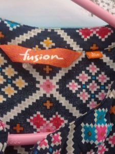 Patterned Button-Up Kurta Sleeveless With Cuts