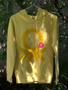 Benetton branded Hoodie Sweater💛
