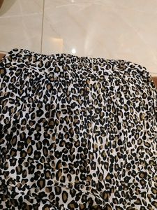 A Beautiful Leapord Print Elastic Lower