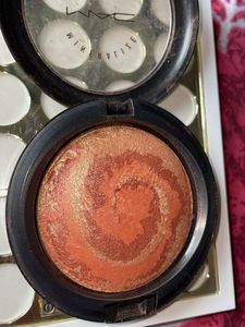 Combo Of Urban Decay Blush &amp; MAC Highlight