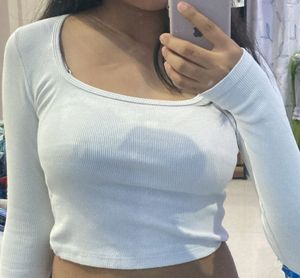 CLEARANCE SALE🎉White Crop Top