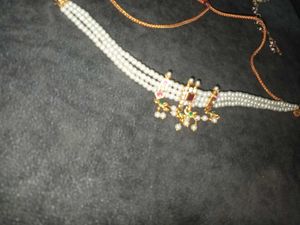 Necklace pearl