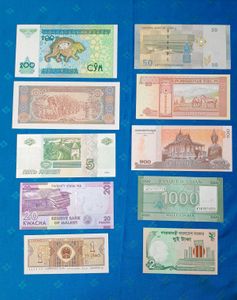 Foreign Currency Collection Notes UNC Condition