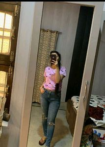 Ripped Knee Jean🍧🌹🌸