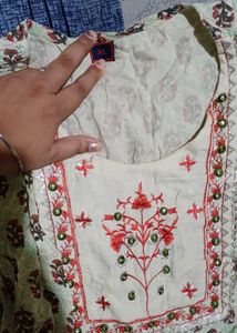 Floral Embroidered Kurti - XL