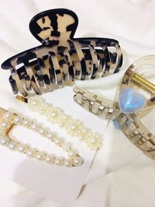 4 Pack Of Hair Accessories