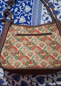 Zouk Handbag with Paisley Pattern