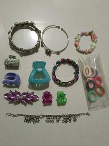 5 Bracelets,6 Clips And 9 Rubber Bands