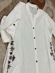 Unused New White Embroidered Kurta Set