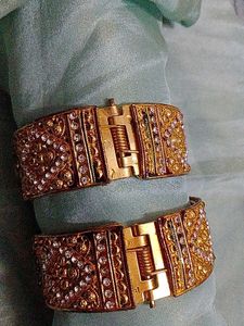 Beautiful Elegant Bangle