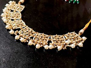 Kyathi Neck Set
