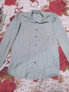 Men&#39;s Casual Shirts (2)