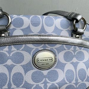 Coach Signature 100% Authentic Bag