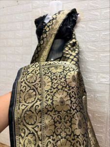 black n gold Banarsi saree