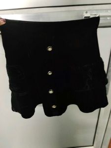 Chic Black Velvet Skirt