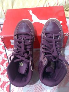 Purple High Neck Original PUMA Shoes❤️‍🔥❤️‍🔥No Flaws🥰 Looks Like New🤩 Free Bies Available🤩🤩