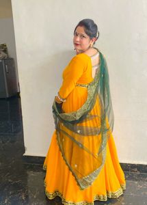 Wear On This Karwachauth At Home For Pics.. New..only Cash