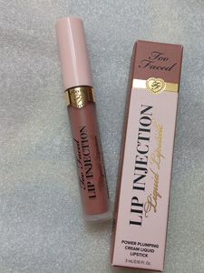 Too Faced Lip Injection Size QUeen