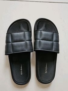 Mast & Harbour Black Sliders