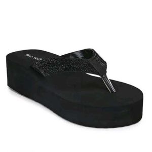 Women Heel Flip Flops Thong Sandals..