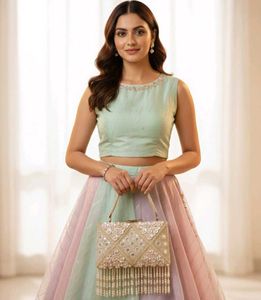 LAVIE LUXE Flower Embroidered Clutch