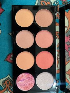 Makeup Revolution Blush Palette