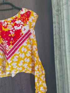 yellow crop top from max