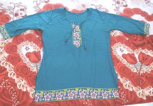 already this top has  2different colour Iam using