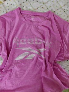 Reebok T-shirt